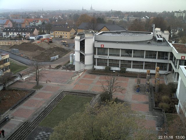 Foto der Webcam: Verwaltungsgebäude, Innenhof mit Audimax, Hörsaal-Gebäude 1