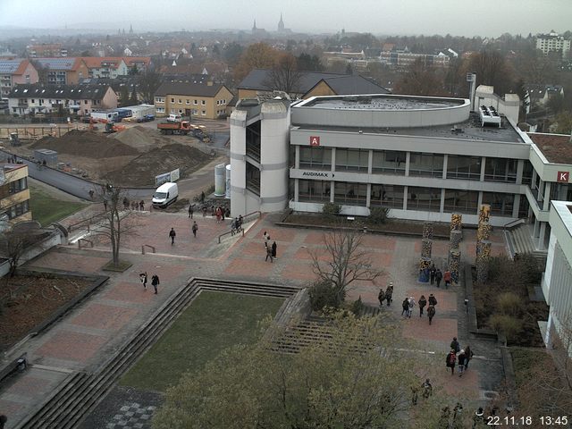 Foto der Webcam: Verwaltungsgebäude, Innenhof mit Audimax, Hörsaal-Gebäude 1