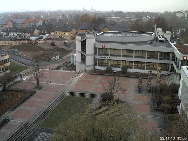 Foto der Webcam: Verwaltungsgebäude, Innenhof mit Audimax, Hörsaal-Gebäude 1