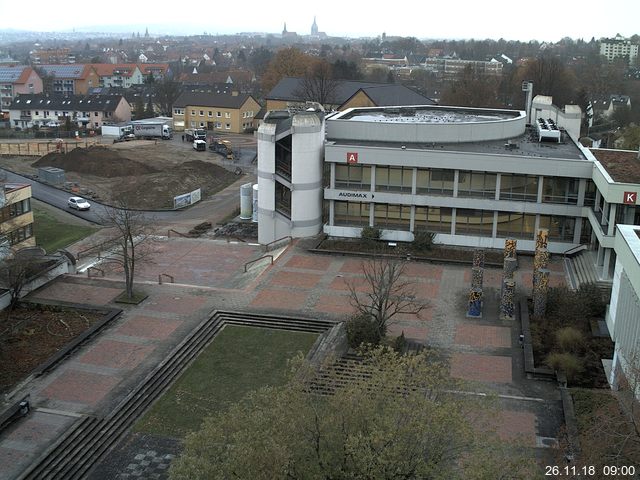 Foto der Webcam: Verwaltungsgebäude, Innenhof mit Audimax, Hörsaal-Gebäude 1