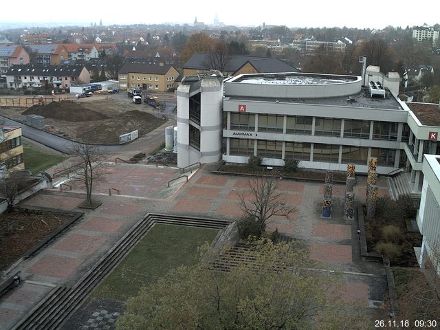 Foto der Webcam: Verwaltungsgebäude, Innenhof mit Audimax, Hörsaal-Gebäude 1