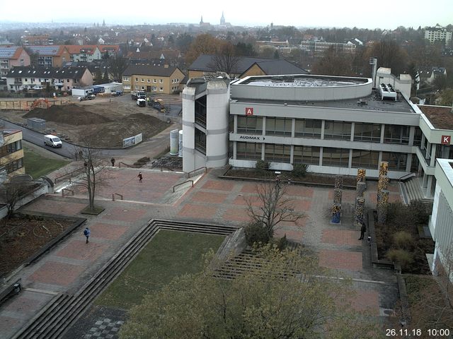 Foto der Webcam: Verwaltungsgebäude, Innenhof mit Audimax, Hörsaal-Gebäude 1