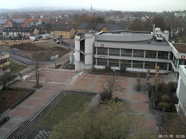 Foto der Webcam: Verwaltungsgebäude, Innenhof mit Audimax, Hörsaal-Gebäude 1