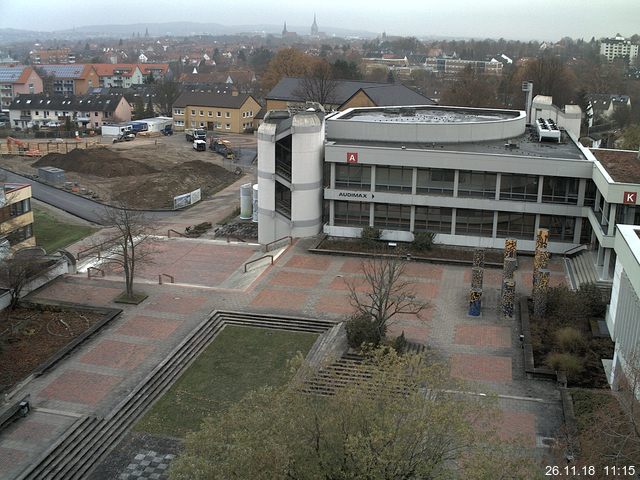 Foto der Webcam: Verwaltungsgebäude, Innenhof mit Audimax, Hörsaal-Gebäude 1