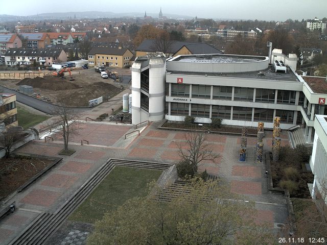 Foto der Webcam: Verwaltungsgebäude, Innenhof mit Audimax, Hörsaal-Gebäude 1