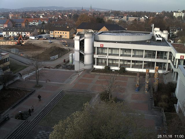 Foto der Webcam: Verwaltungsgebäude, Innenhof mit Audimax, Hörsaal-Gebäude 1