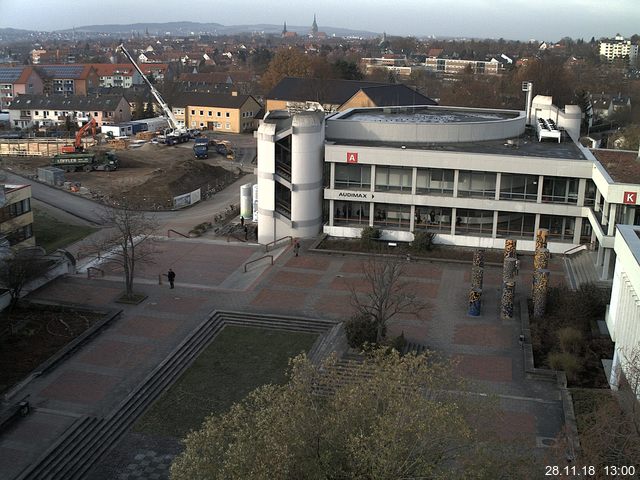 Foto der Webcam: Verwaltungsgebäude, Innenhof mit Audimax, Hörsaal-Gebäude 1