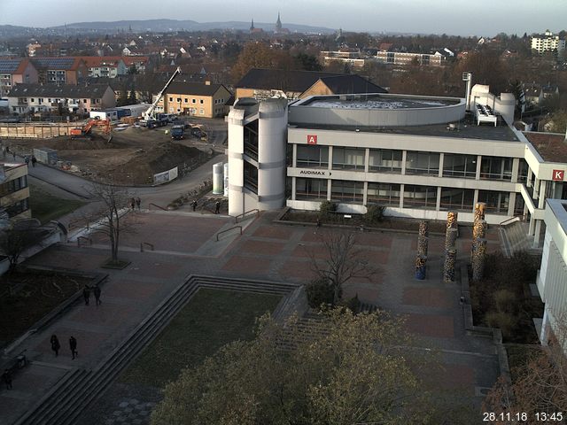 Foto der Webcam: Verwaltungsgebäude, Innenhof mit Audimax, Hörsaal-Gebäude 1