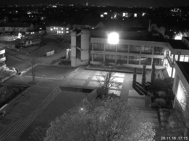 Foto der Webcam: Verwaltungsgebäude, Innenhof mit Audimax, Hörsaal-Gebäude 1