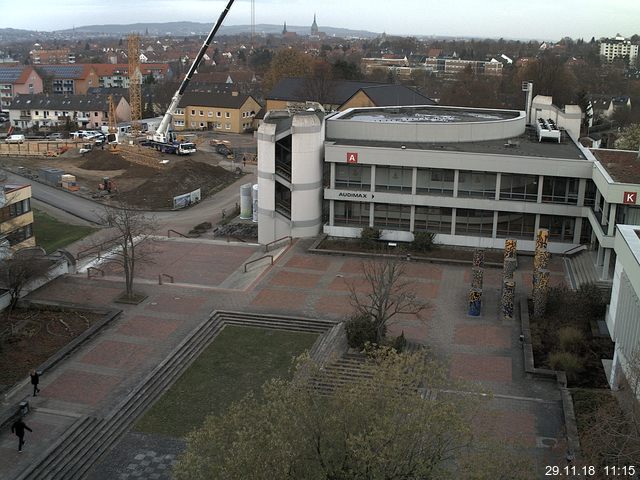 Foto der Webcam: Verwaltungsgebäude, Innenhof mit Audimax, Hörsaal-Gebäude 1