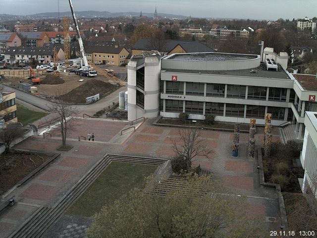 Foto der Webcam: Verwaltungsgebäude, Innenhof mit Audimax, Hörsaal-Gebäude 1