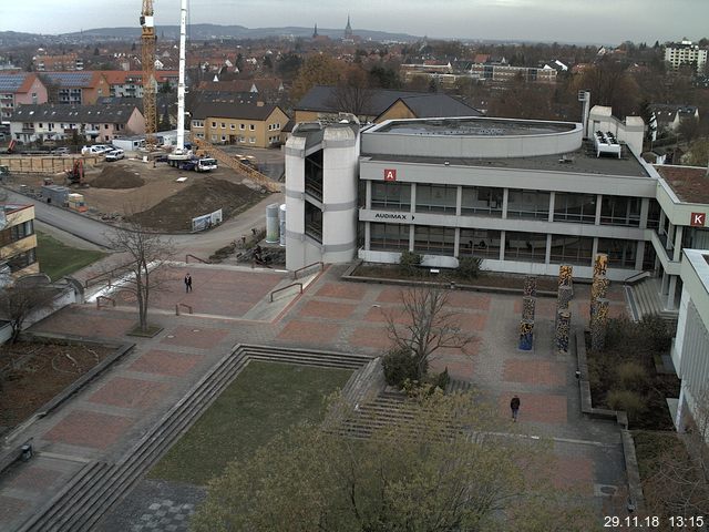 Foto der Webcam: Verwaltungsgebäude, Innenhof mit Audimax, Hörsaal-Gebäude 1