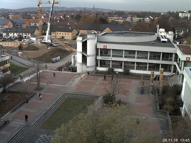 Foto der Webcam: Verwaltungsgebäude, Innenhof mit Audimax, Hörsaal-Gebäude 1