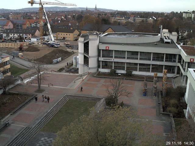 Foto der Webcam: Verwaltungsgebäude, Innenhof mit Audimax, Hörsaal-Gebäude 1