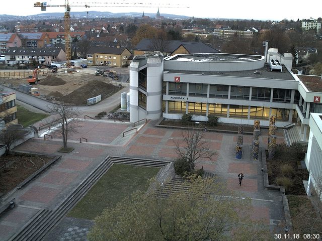 Foto der Webcam: Verwaltungsgebäude, Innenhof mit Audimax, Hörsaal-Gebäude 1