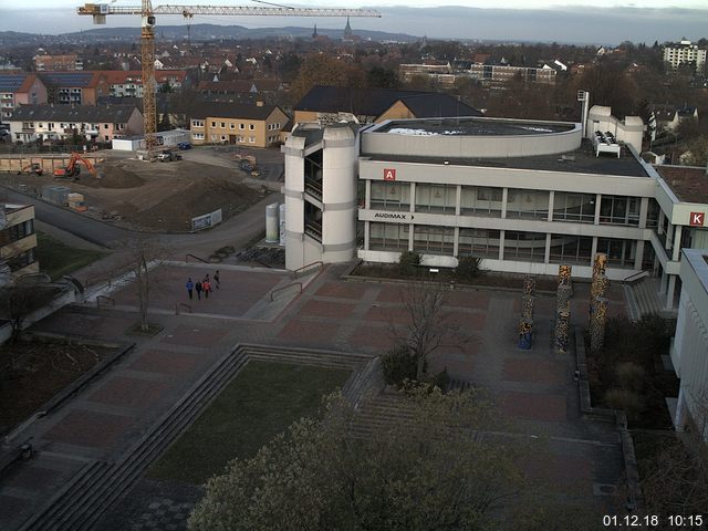 Foto der Webcam: Verwaltungsgebäude, Innenhof mit Audimax, Hörsaal-Gebäude 1