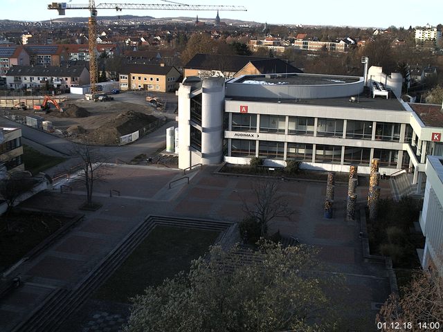 Foto der Webcam: Verwaltungsgebäude, Innenhof mit Audimax, Hörsaal-Gebäude 1