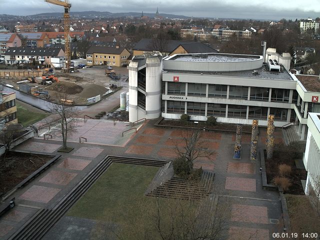 Foto der Webcam: Verwaltungsgebäude, Innenhof mit Audimax, Hörsaal-Gebäude 1