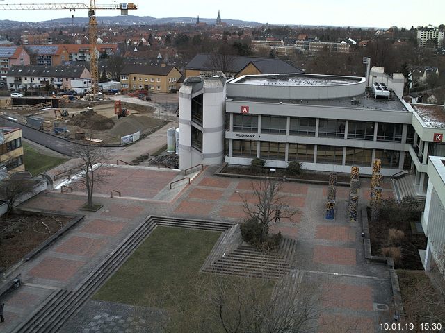 Foto der Webcam: Verwaltungsgeb&auml;ude, Innenhof mit Audimax, H&ouml;rsaal-Geb&auml;ude 1