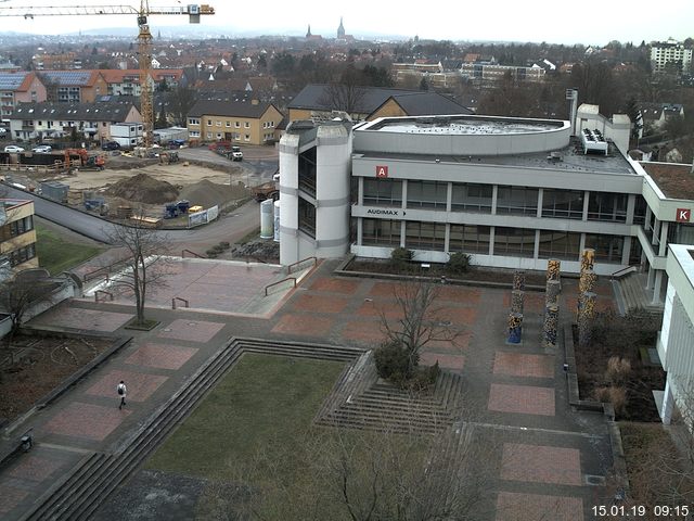 Foto der Webcam: Verwaltungsgebäude, Innenhof mit Audimax, Hörsaal-Gebäude 1