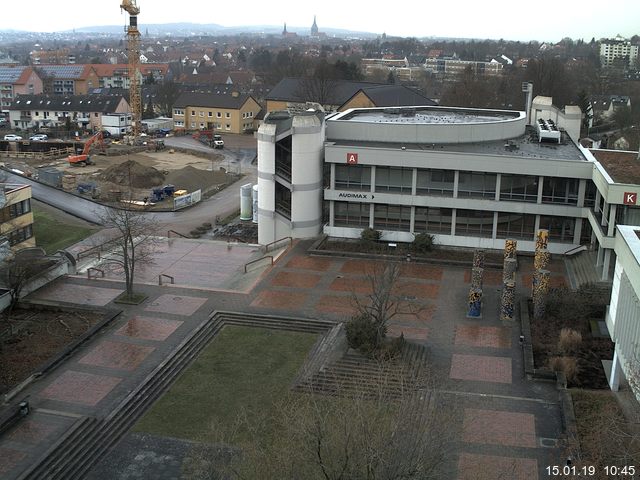 Foto der Webcam: Verwaltungsgebäude, Innenhof mit Audimax, Hörsaal-Gebäude 1