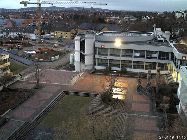 Foto der Webcam: Verwaltungsgebäude, Innenhof mit Audimax, Hörsaal-Gebäude 1