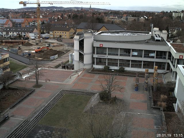 Foto der Webcam: Verwaltungsgebäude, Innenhof mit Audimax, Hörsaal-Gebäude 1