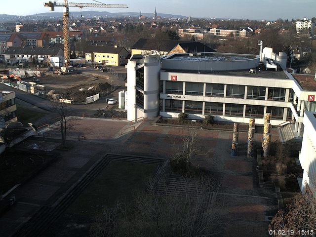 Foto der Webcam: Verwaltungsgebäude, Innenhof mit Audimax, Hörsaal-Gebäude 1