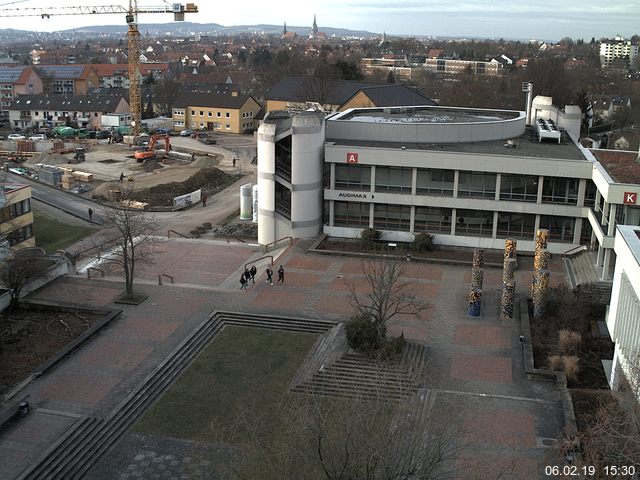 Foto der Webcam: Verwaltungsgeb&auml;ude, Innenhof mit Audimax, H&ouml;rsaal-Geb&auml;ude 1