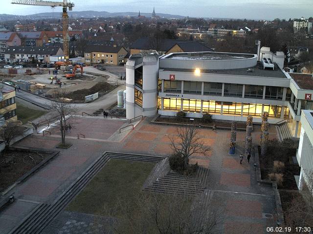 Foto der Webcam: Verwaltungsgeb&auml;ude, Innenhof mit Audimax, H&ouml;rsaal-Geb&auml;ude 1