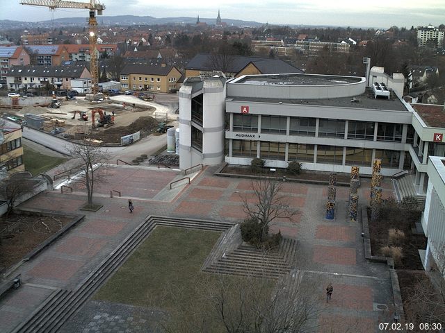 Foto der Webcam: Verwaltungsgeb&auml;ude, Innenhof mit Audimax, H&ouml;rsaal-Geb&auml;ude 1