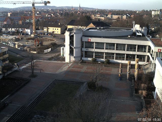 Foto der Webcam: Verwaltungsgeb&auml;ude, Innenhof mit Audimax, H&ouml;rsaal-Geb&auml;ude 1