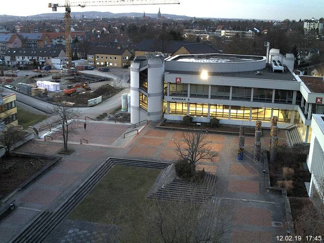 Foto der Webcam: Verwaltungsgeb&auml;ude, Innenhof mit Audimax, H&ouml;rsaal-Geb&auml;ude 1
