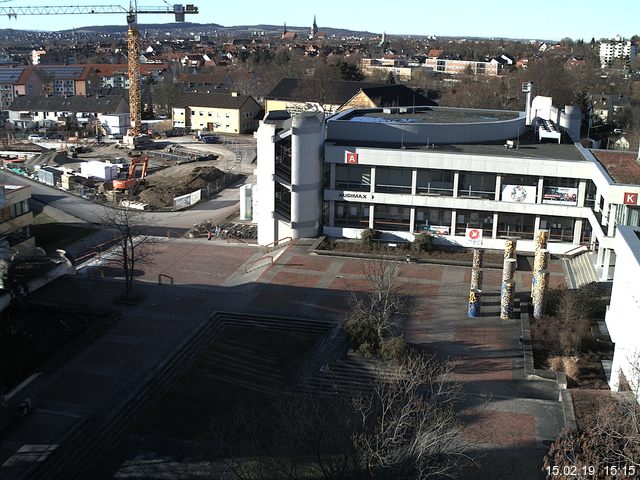 Foto der Webcam: Verwaltungsgebäude, Innenhof mit Audimax, Hörsaal-Gebäude 1