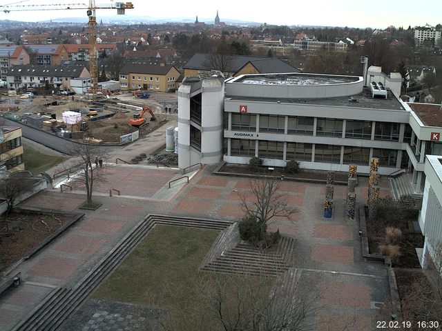Foto der Webcam: Verwaltungsgeb&auml;ude, Innenhof mit Audimax, H&ouml;rsaal-Geb&auml;ude 1