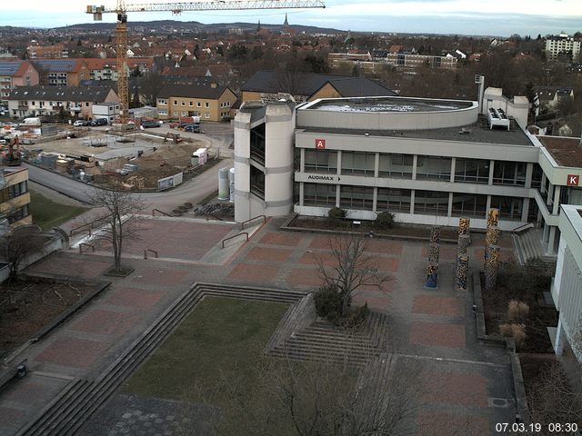 Foto der Webcam: Verwaltungsgeb&auml;ude, Innenhof mit Audimax, H&ouml;rsaal-Geb&auml;ude 1