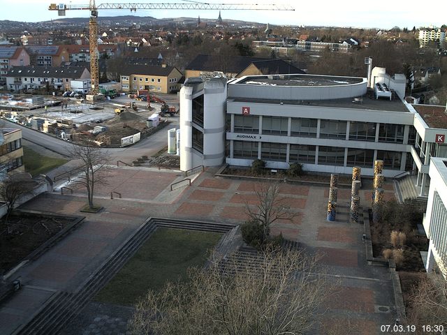 Foto der Webcam: Verwaltungsgeb&auml;ude, Innenhof mit Audimax, H&ouml;rsaal-Geb&auml;ude 1