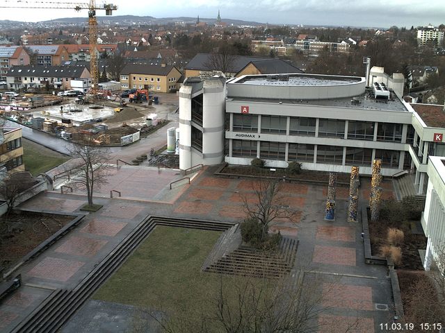 Foto der Webcam: Verwaltungsgeb&auml;ude, Innenhof mit Audimax, H&ouml;rsaal-Geb&auml;ude 1