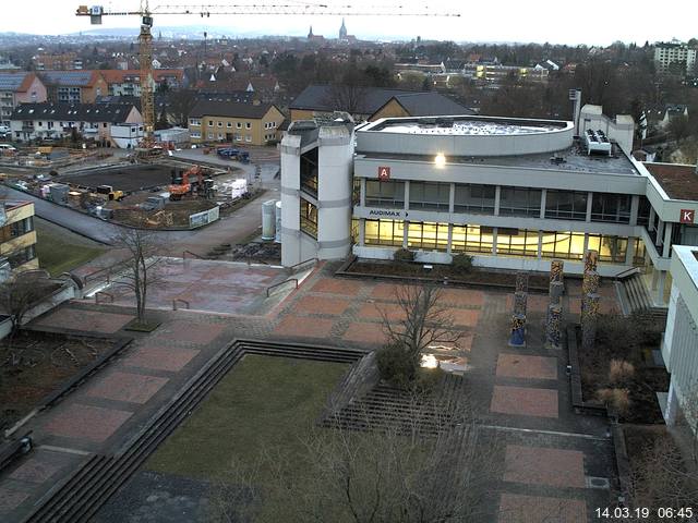 Foto der Webcam: Verwaltungsgeb&auml;ude, Innenhof mit Audimax, H&ouml;rsaal-Geb&auml;ude 1