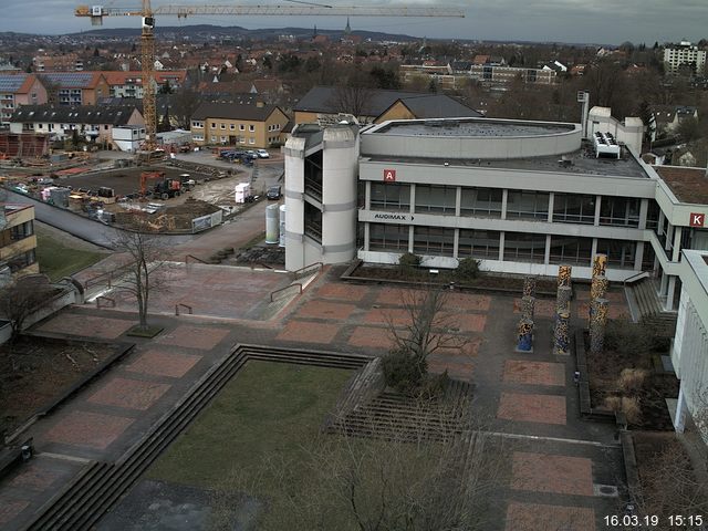 Foto der Webcam: Verwaltungsgeb&auml;ude, Innenhof mit Audimax, H&ouml;rsaal-Geb&auml;ude 1