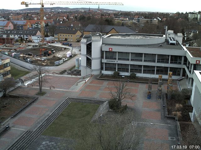 Foto der Webcam: Verwaltungsgeb&auml;ude, Innenhof mit Audimax, H&ouml;rsaal-Geb&auml;ude 1