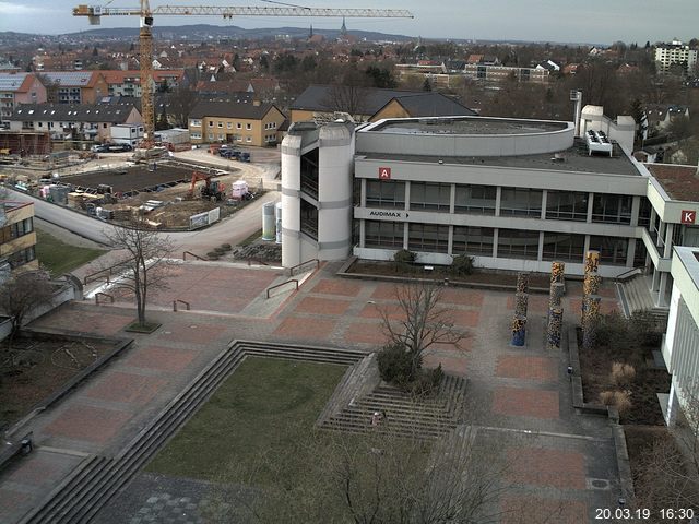 Foto der Webcam: Verwaltungsgeb&auml;ude, Innenhof mit Audimax, H&ouml;rsaal-Geb&auml;ude 1