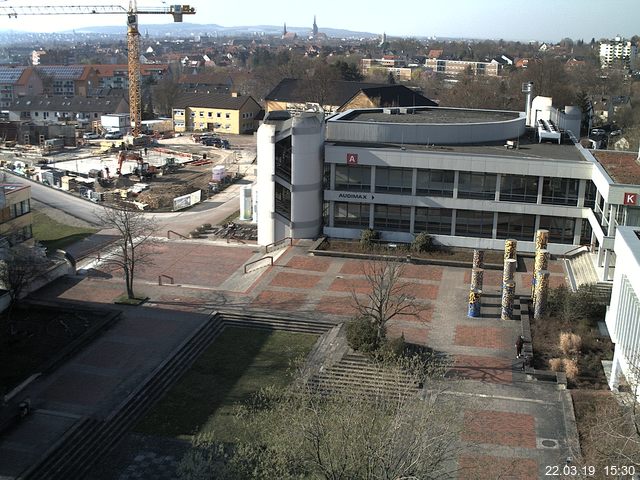Foto der Webcam: Verwaltungsgeb&auml;ude, Innenhof mit Audimax, H&ouml;rsaal-Geb&auml;ude 1