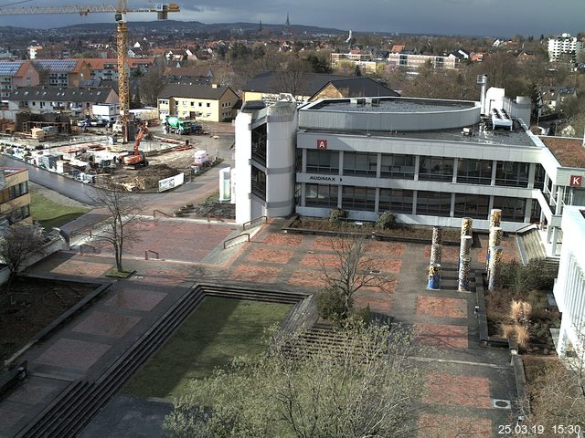 Foto der Webcam: Verwaltungsgeb&auml;ude, Innenhof mit Audimax, H&ouml;rsaal-Geb&auml;ude 1