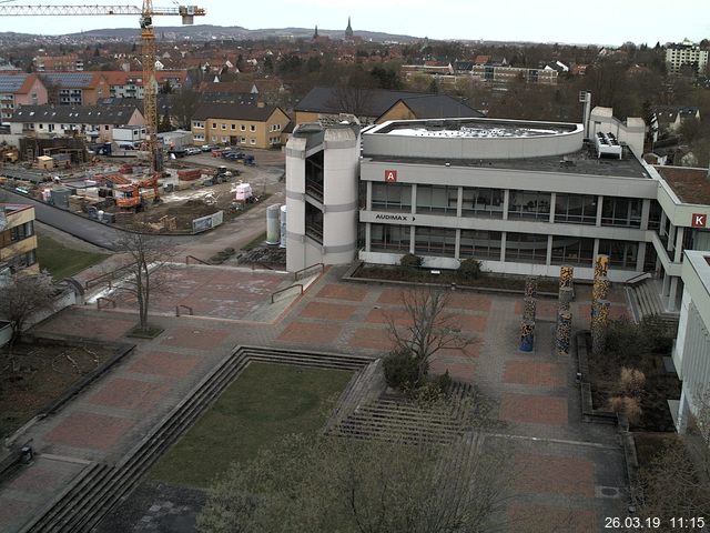 Foto der Webcam: Verwaltungsgebäude, Innenhof mit Audimax, Hörsaal-Gebäude 1