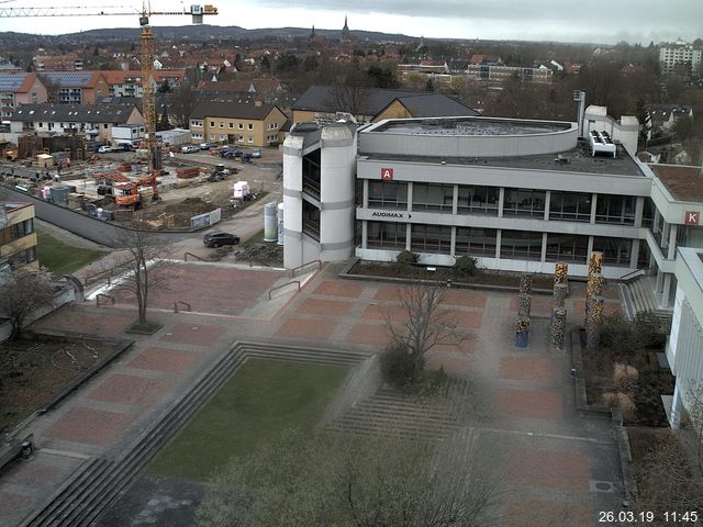 Foto der Webcam: Verwaltungsgebäude, Innenhof mit Audimax, Hörsaal-Gebäude 1