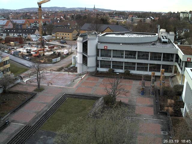 Foto der Webcam: Verwaltungsgeb&auml;ude, Innenhof mit Audimax, H&ouml;rsaal-Geb&auml;ude 1