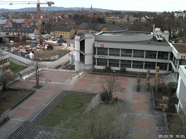 Foto der Webcam: Verwaltungsgeb&auml;ude, Innenhof mit Audimax, H&ouml;rsaal-Geb&auml;ude 1