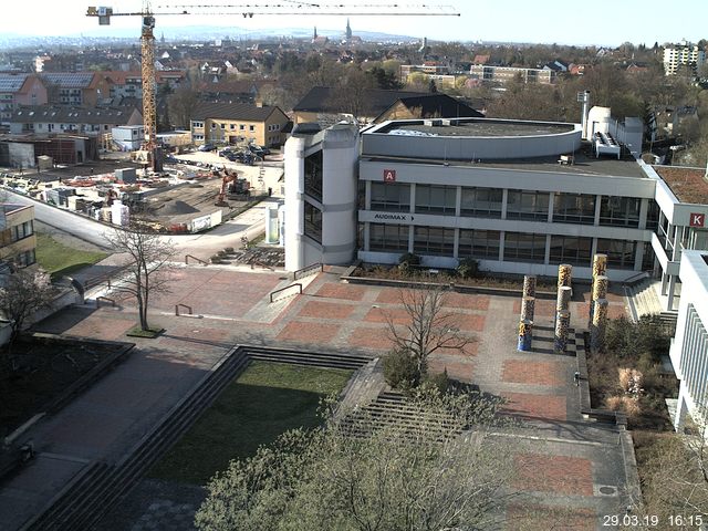 Foto der Webcam: Verwaltungsgeb&auml;ude, Innenhof mit Audimax, H&ouml;rsaal-Geb&auml;ude 1