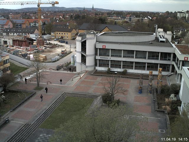 Foto der Webcam: Verwaltungsgebäude, Innenhof mit Audimax, Hörsaal-Gebäude 1